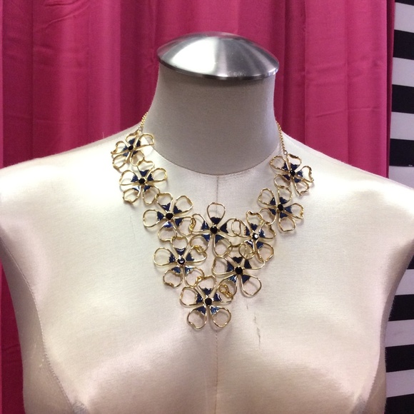 Ted Baker London Jewelry - Ted Baker Swarovski Crystal Embellished Necklace